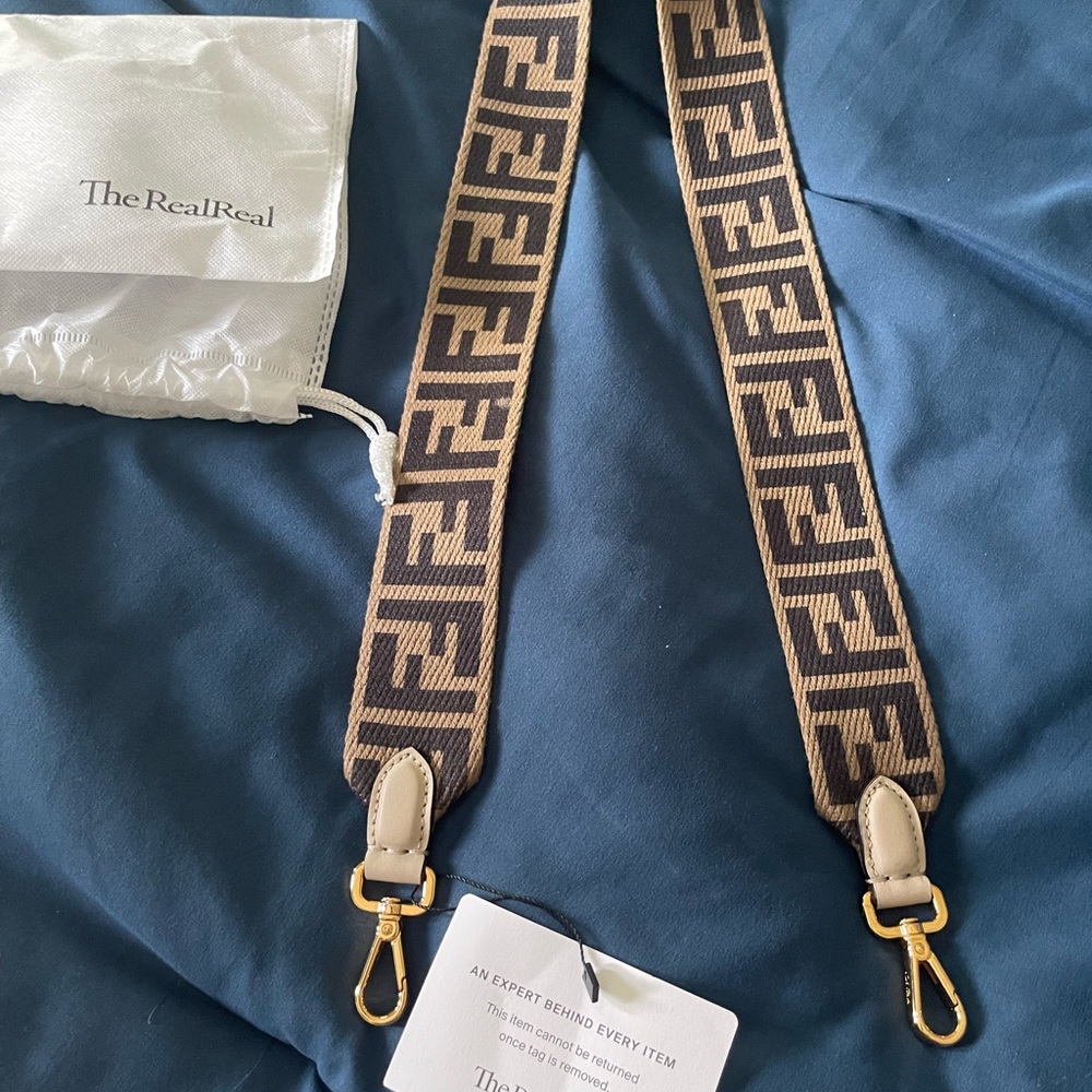 Fendi shoulder strap.  Width 140cm